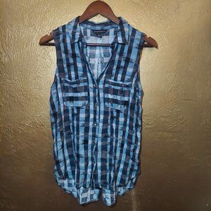 Rock & Republic Sleeveless Button Down Top